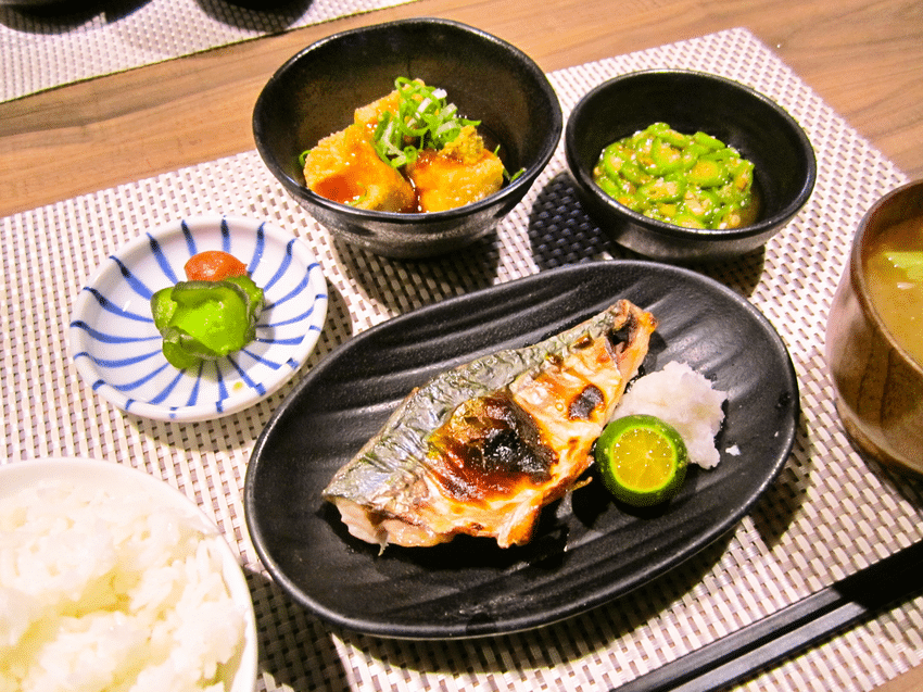 Howdy English 語言學校日式餐點高評價首選 Howdy English 語言學校日式餐食高評價首選